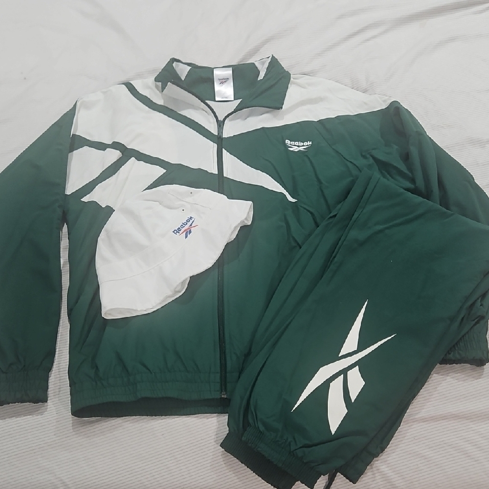 Reebok Dark Green and White Track Jacket & Pants Set With Bucket Hat